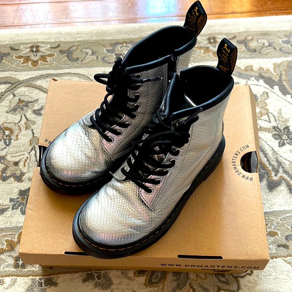 Dr.Martens